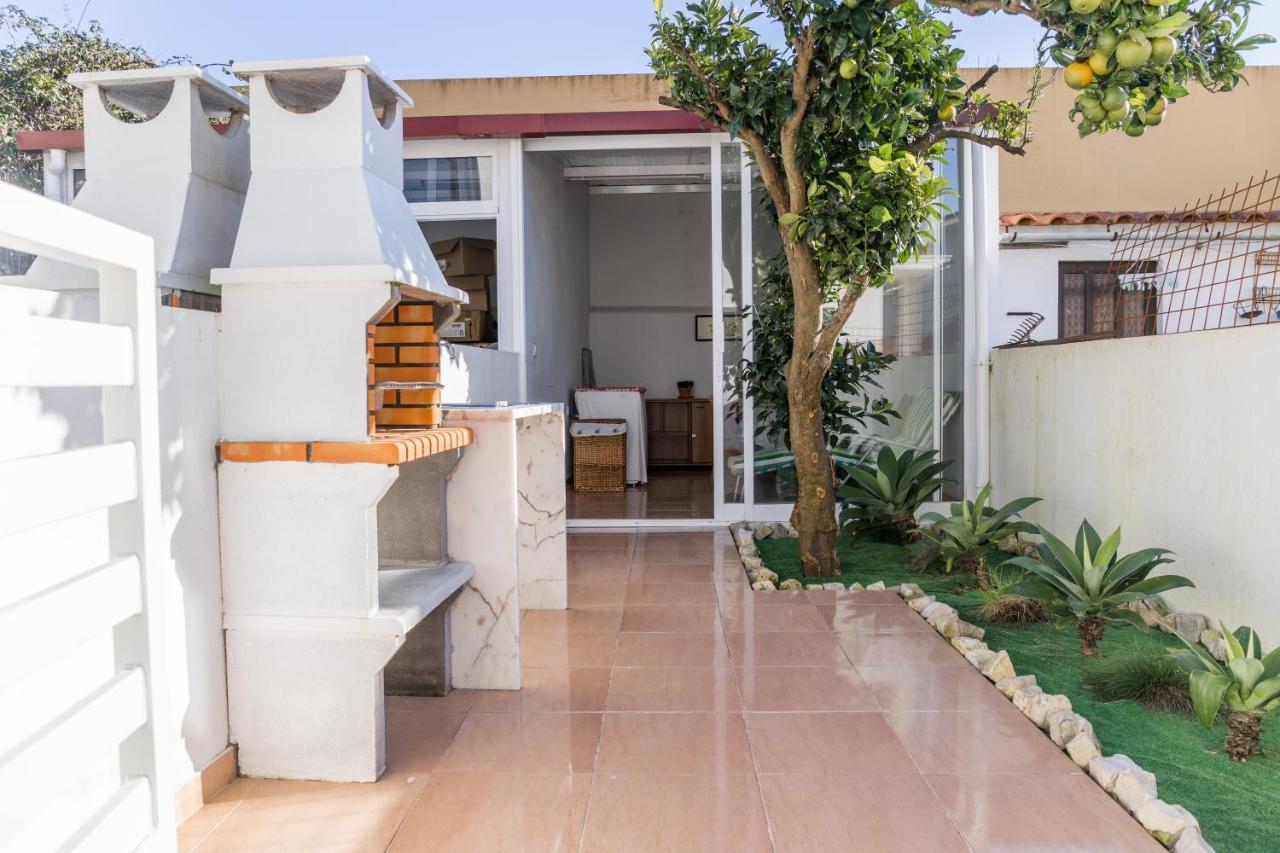 2 Bedroom House And Garden Lounge Sintra Exterior photo