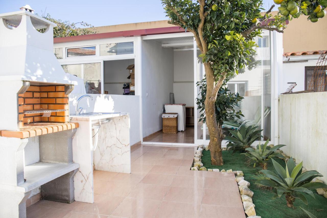 2 Bedroom House And Garden Lounge Sintra Exterior photo